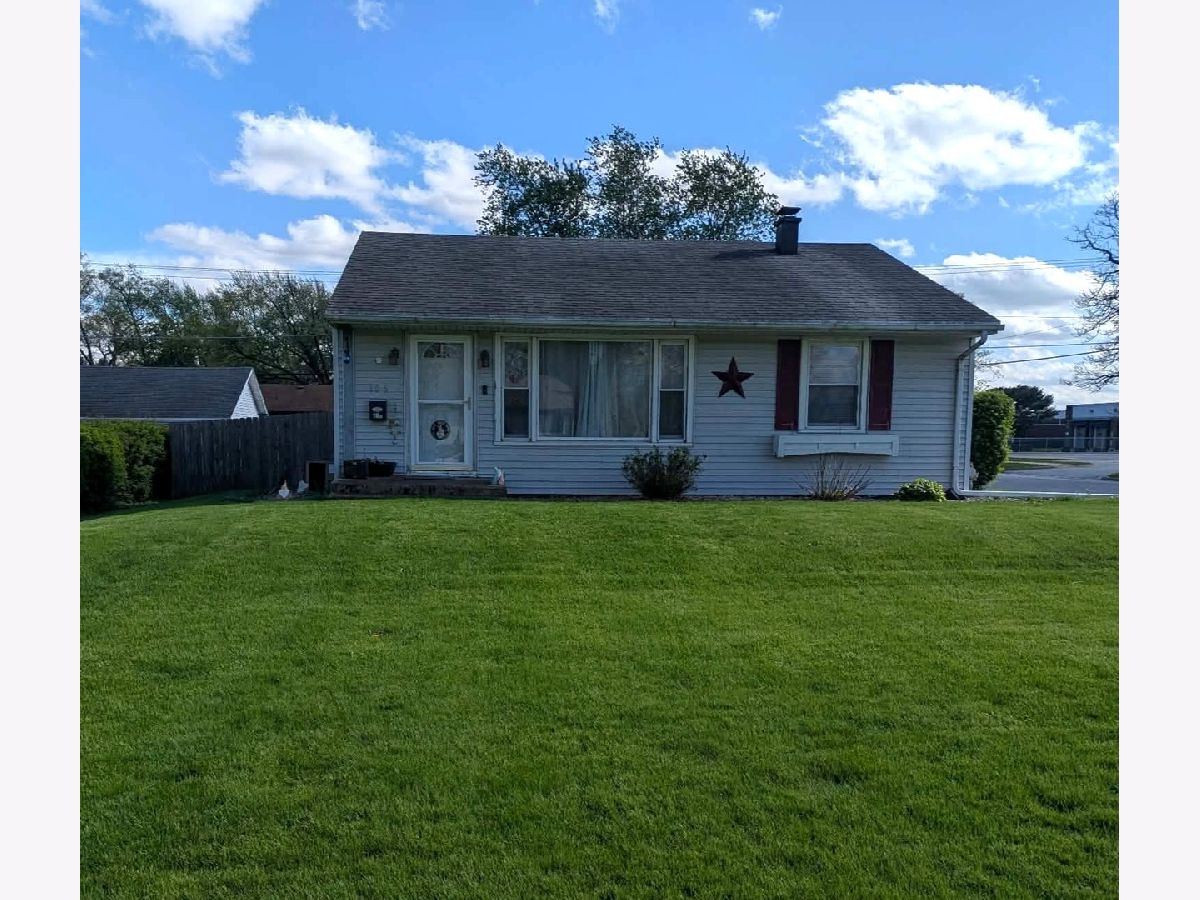  For Sale Momence Illinois, 105 Indiana Street