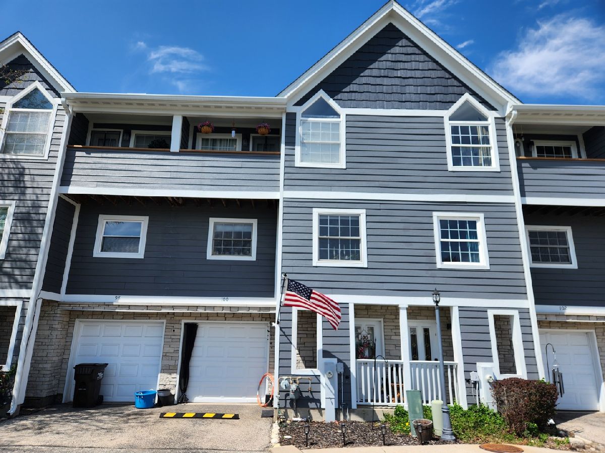  For Rent Crystal Lake Illinois, 100 Lesley