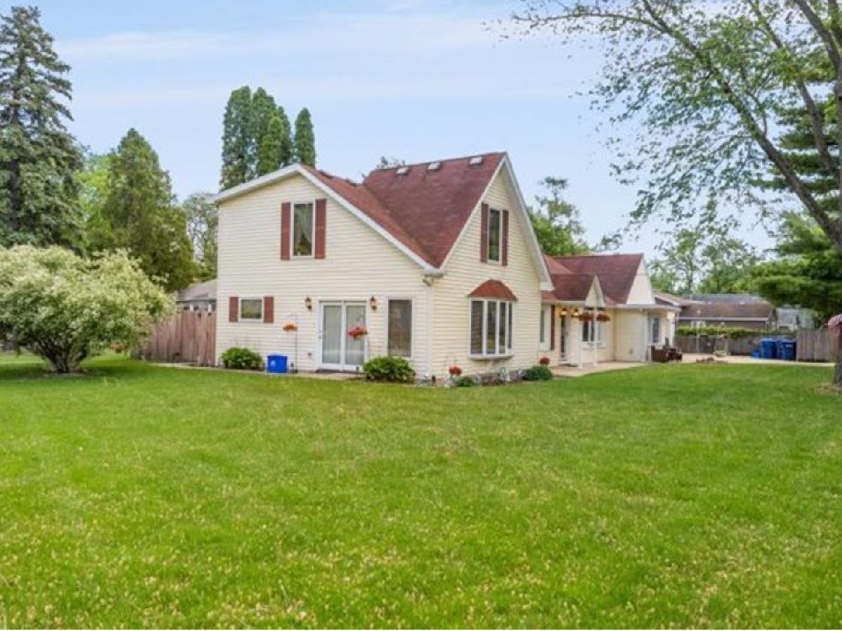  For Rent Geneva Illinois, 125 Maple