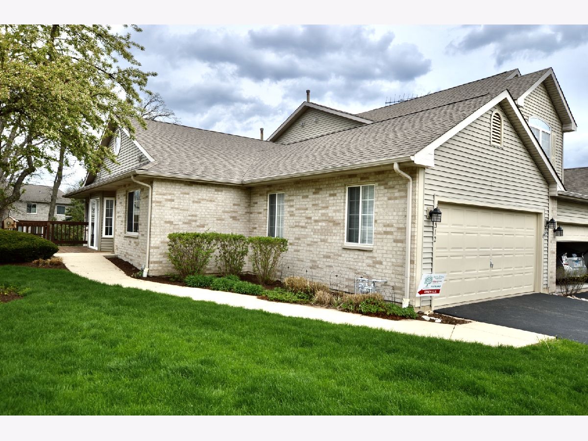  For Sale Mchenry Illinois, 3312 Twisted Oak Court