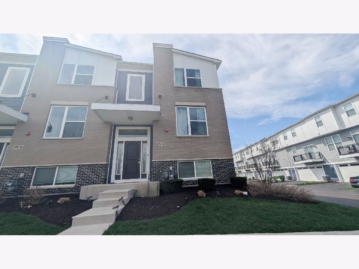  For Rent Warrenville Illinois, 29W730 Cambridge