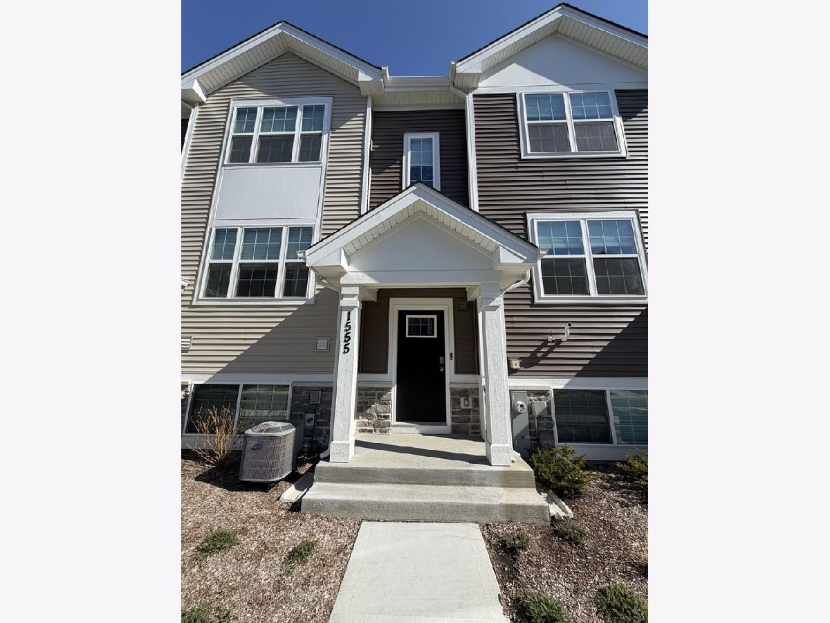  For Rent Pingree Grove Illinois, 1555 Sequoia