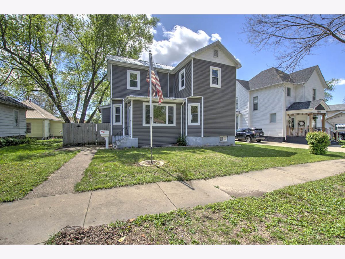  For Sale Clinton Illinois, 204 South Street