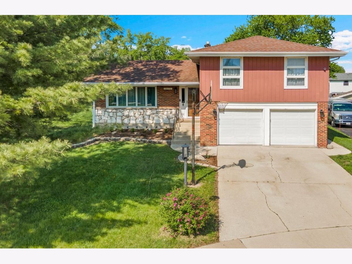  For Sale Palos Hills Illinois, 10447 Stowe Court