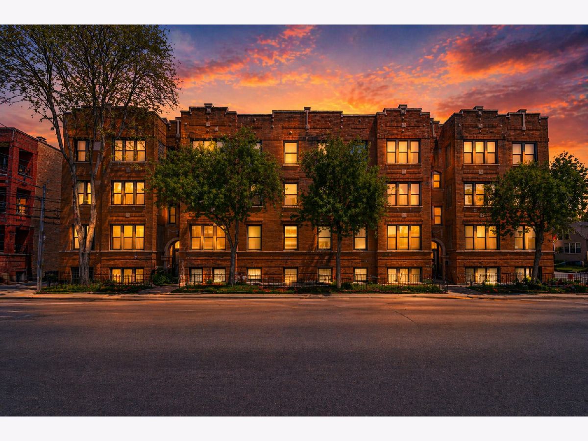  For Sale Chicago Illinois, 1005 Campbell Avenue