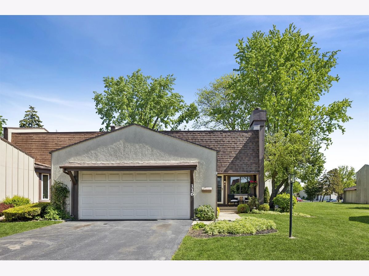 Townhomes For Sale Acacia Indian Head Park Illinois, 116 Cascade Drive