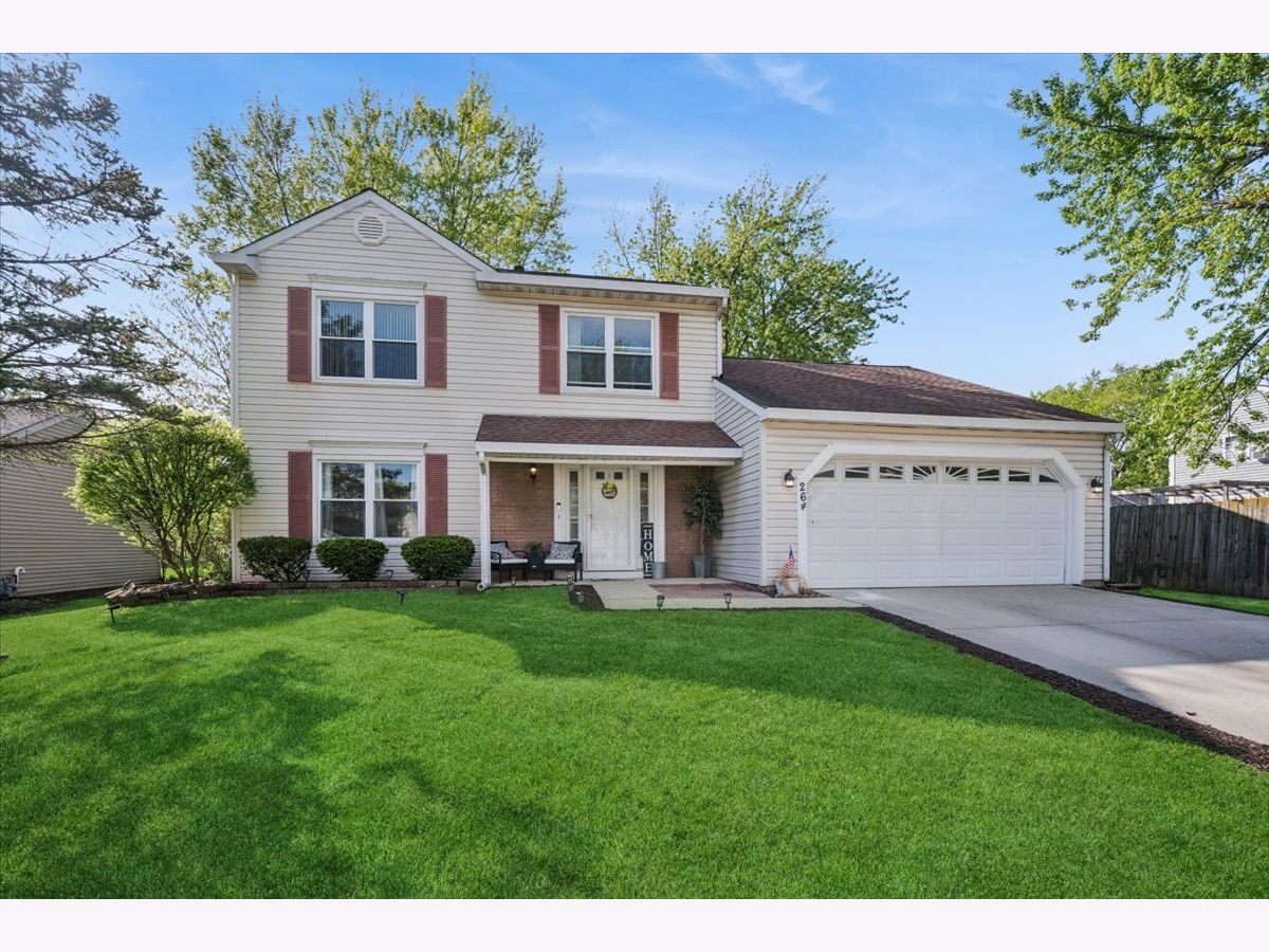 Townhomes & Homes For Sale Surrey Woods Streamwood Illinois, 26 Ascot Lane