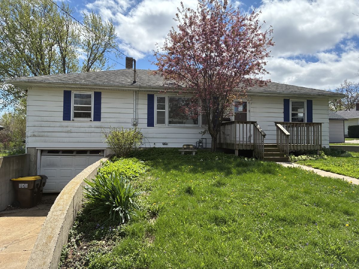  For Sale Oregon Illinois, 605 Webster Street