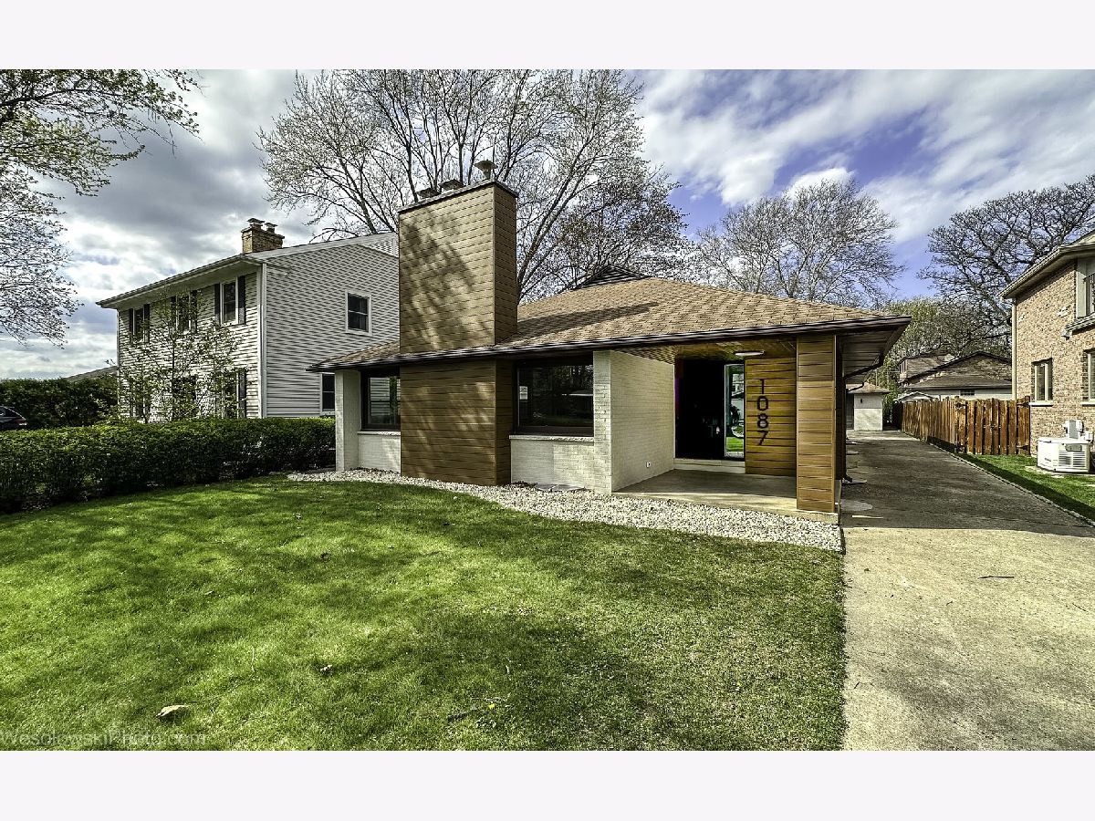  For Sale Highland Park Illinois, 1087 Andean Place