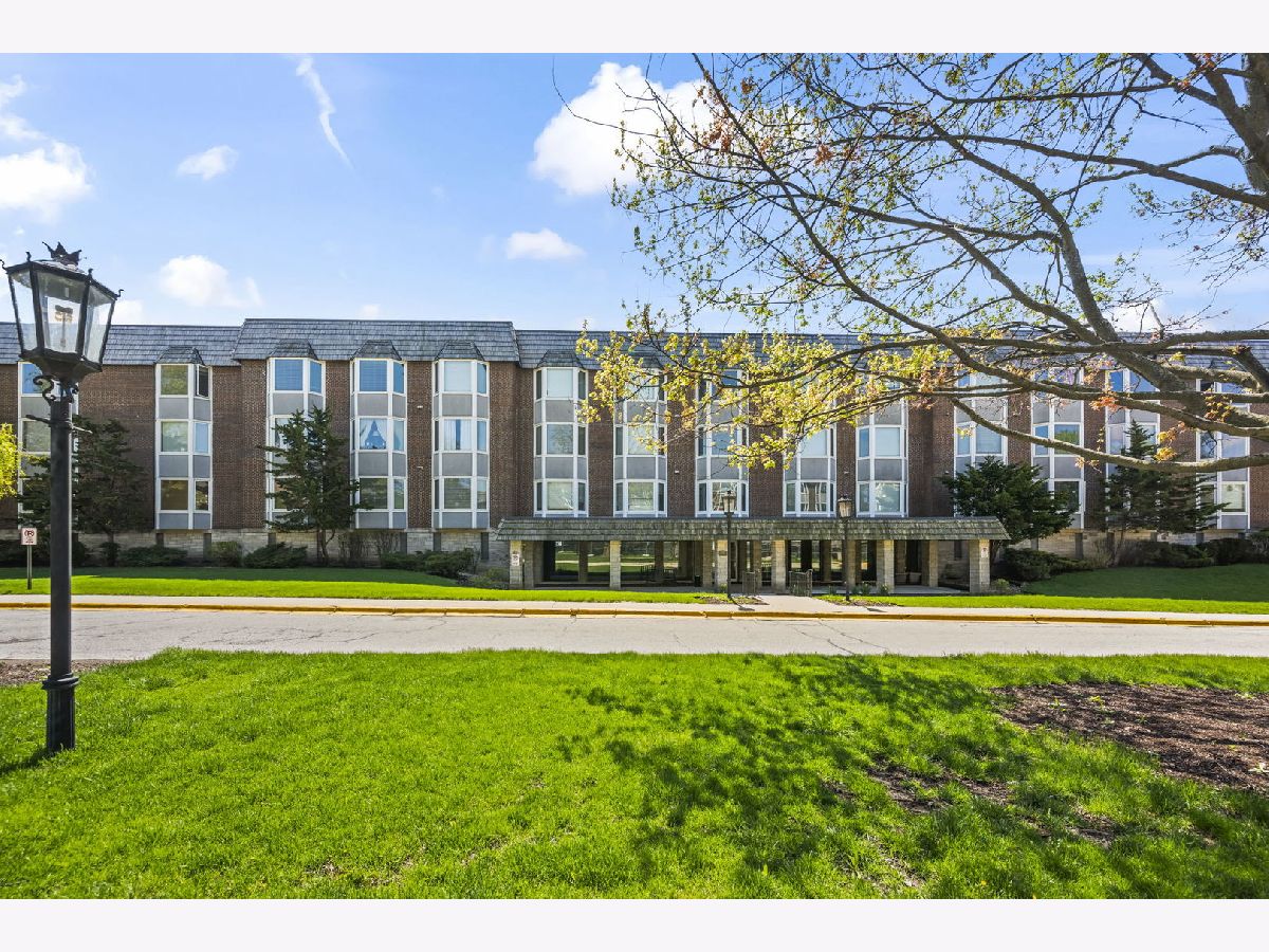 Condominiums For Rent Bristol Court Park Ridge Illinois, 201 Thames