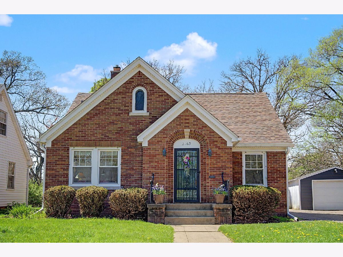  For Sale East Moline Illinois, 2163 10th Street Place
