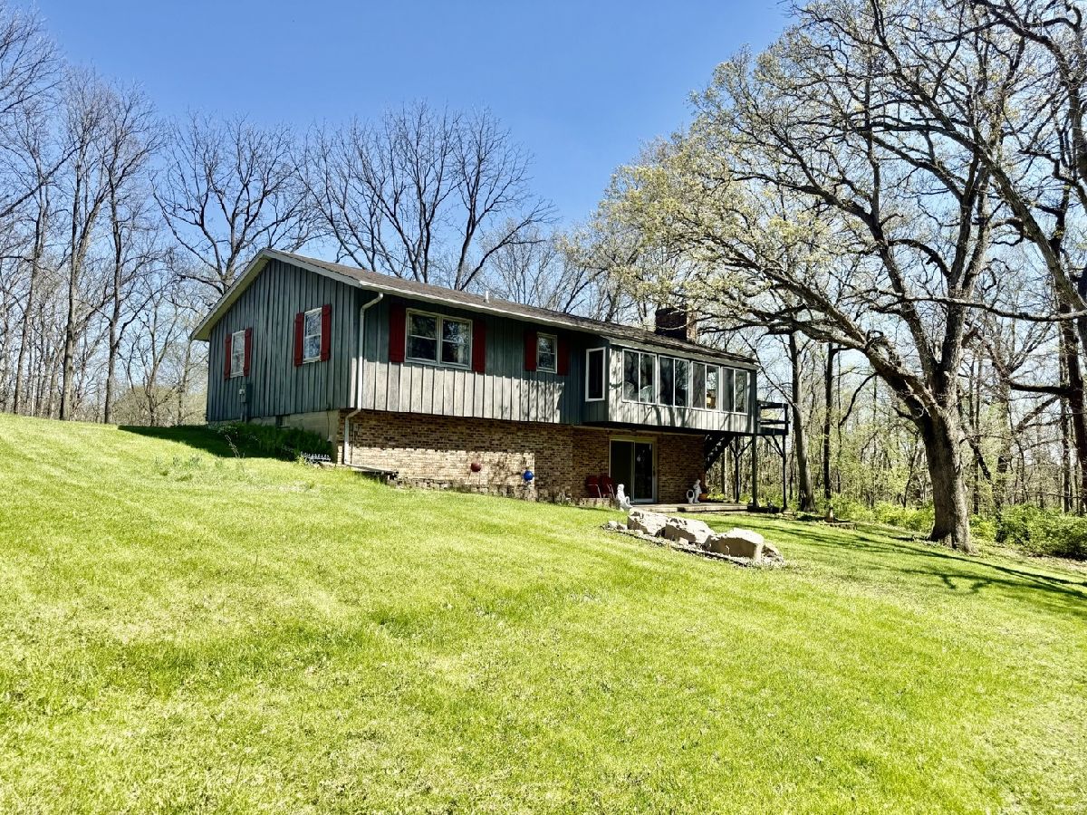  For Sale Bradford Illinois, 2148 1690 E Street
