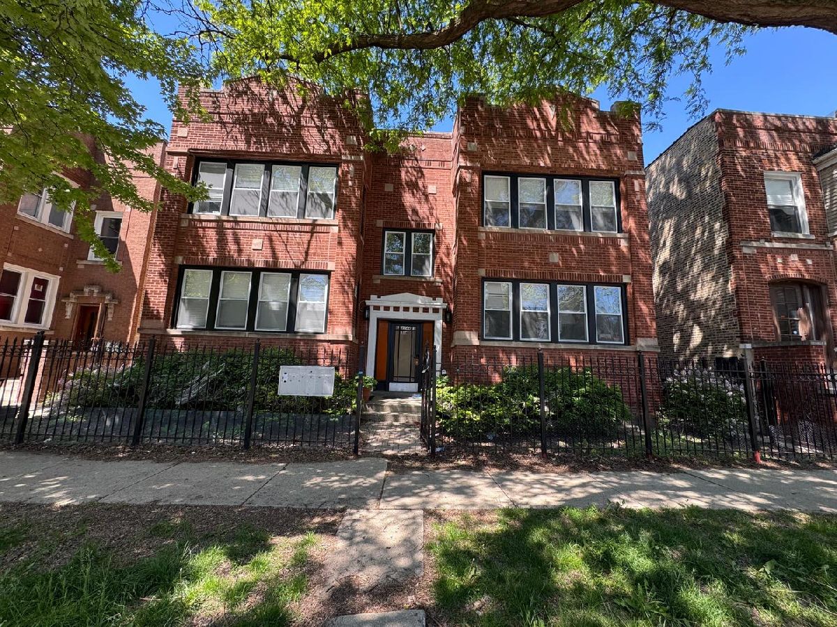  For Sale Chicago Illinois, 3346 Central Park Avenue