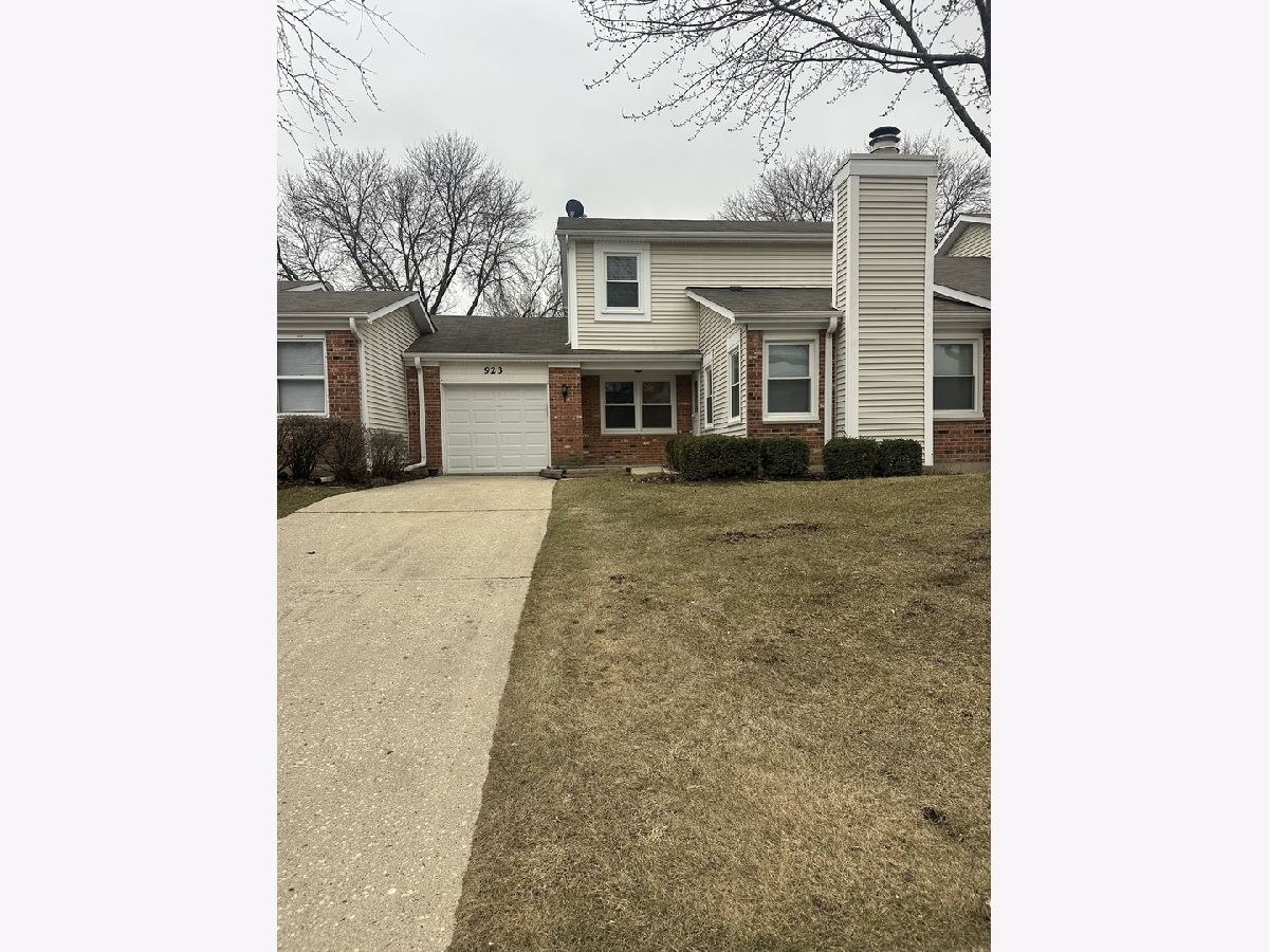  For Sale Schaumburg Illinois, 923 Daniels Court