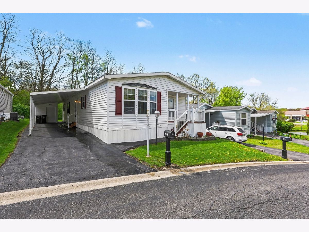 Subdivision For Sale Oakbrook Estates Crystal Lake Illinois, 700 Hillcrest Lane