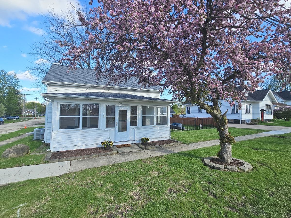  For Sale Yorkville Illinois, 702 Main Street
