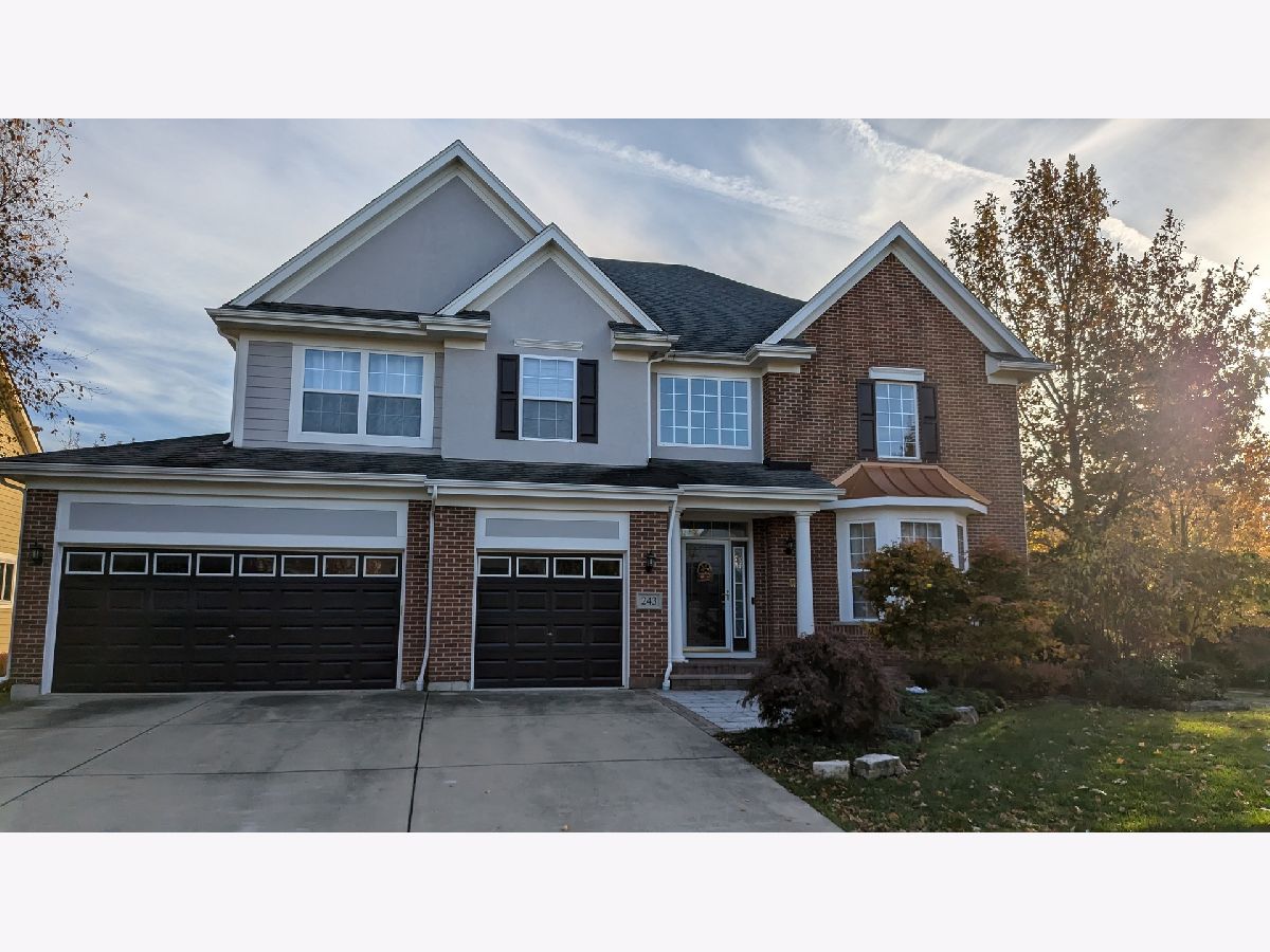 Homes & Townhomes For Sale Greggs Landing Vernon Hills Illinois, 243 Colonial Drive