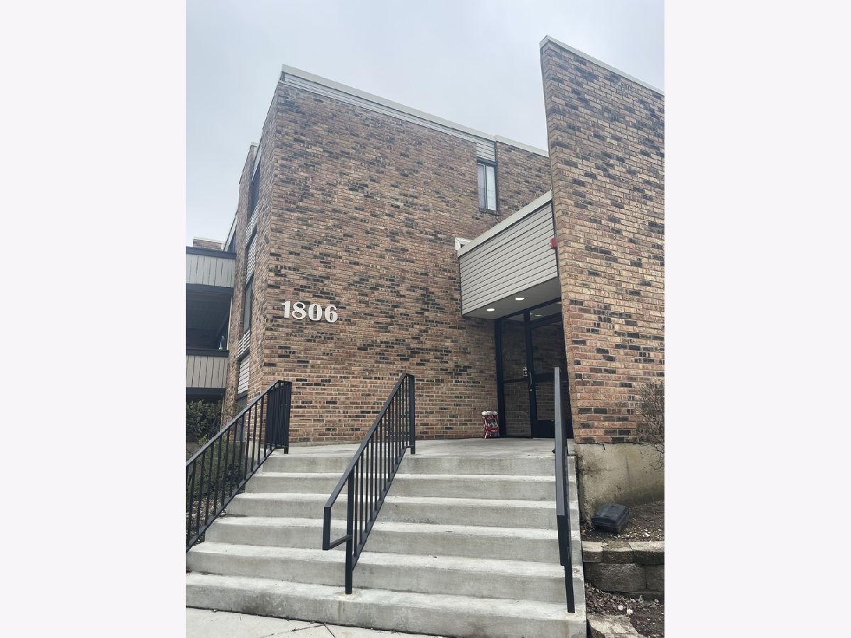  For Sale Schaumburg Illinois, 1806 Hemlock Place