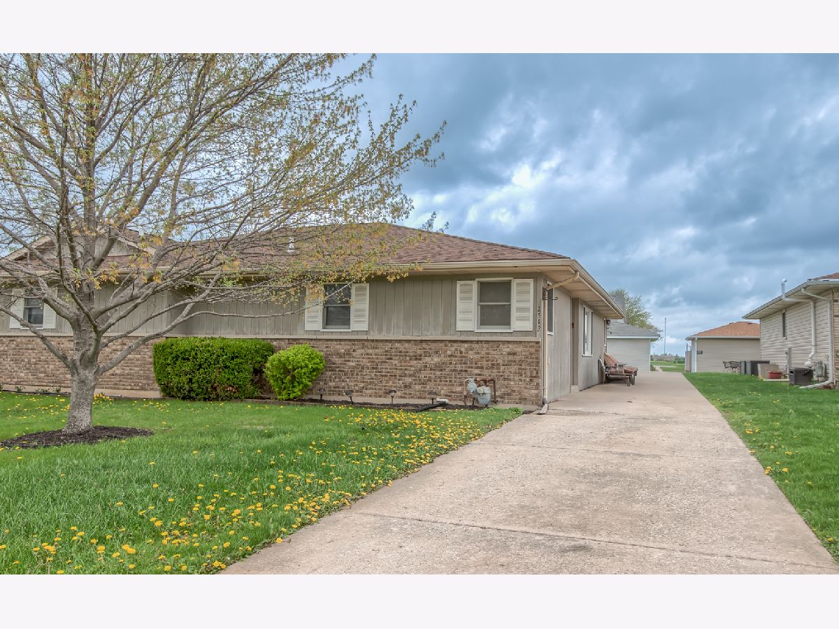  For Sale Crest Hill Illinois, 2512 Live Oak Drive