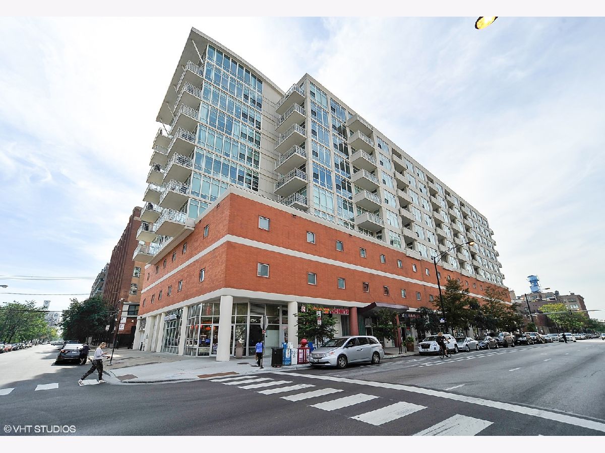  For Sale Chicago Illinois, 909 Washington Boulevard