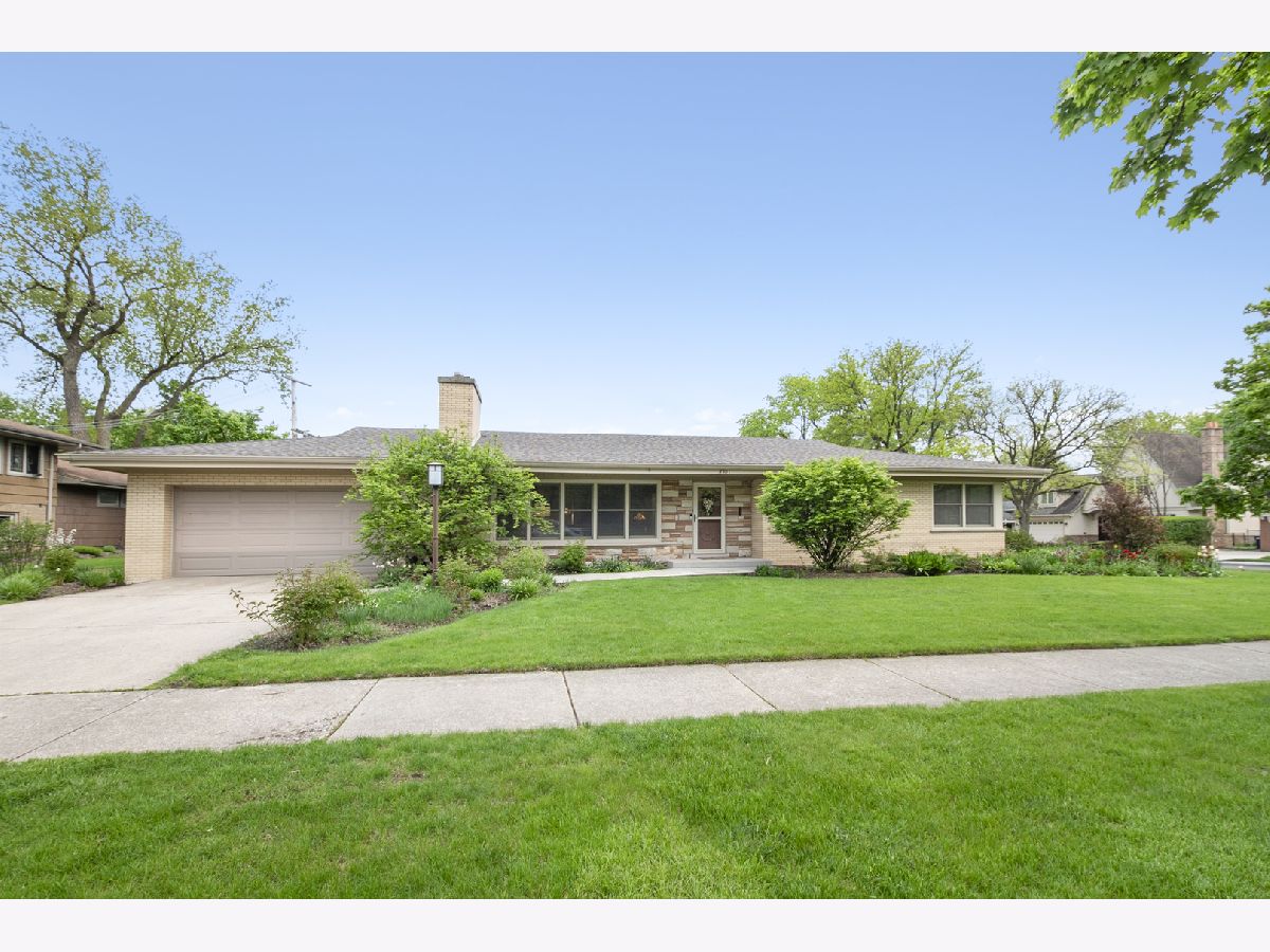  For Sale Western Springs Illinois, 5301 Howard Avenue