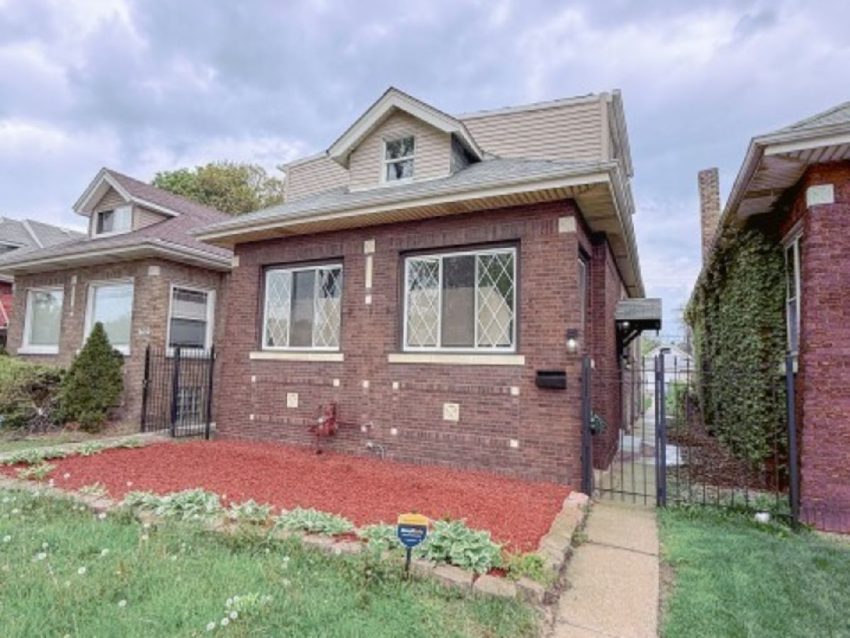 For Sale Chicago Illinois, 7533 Michigan Avenue