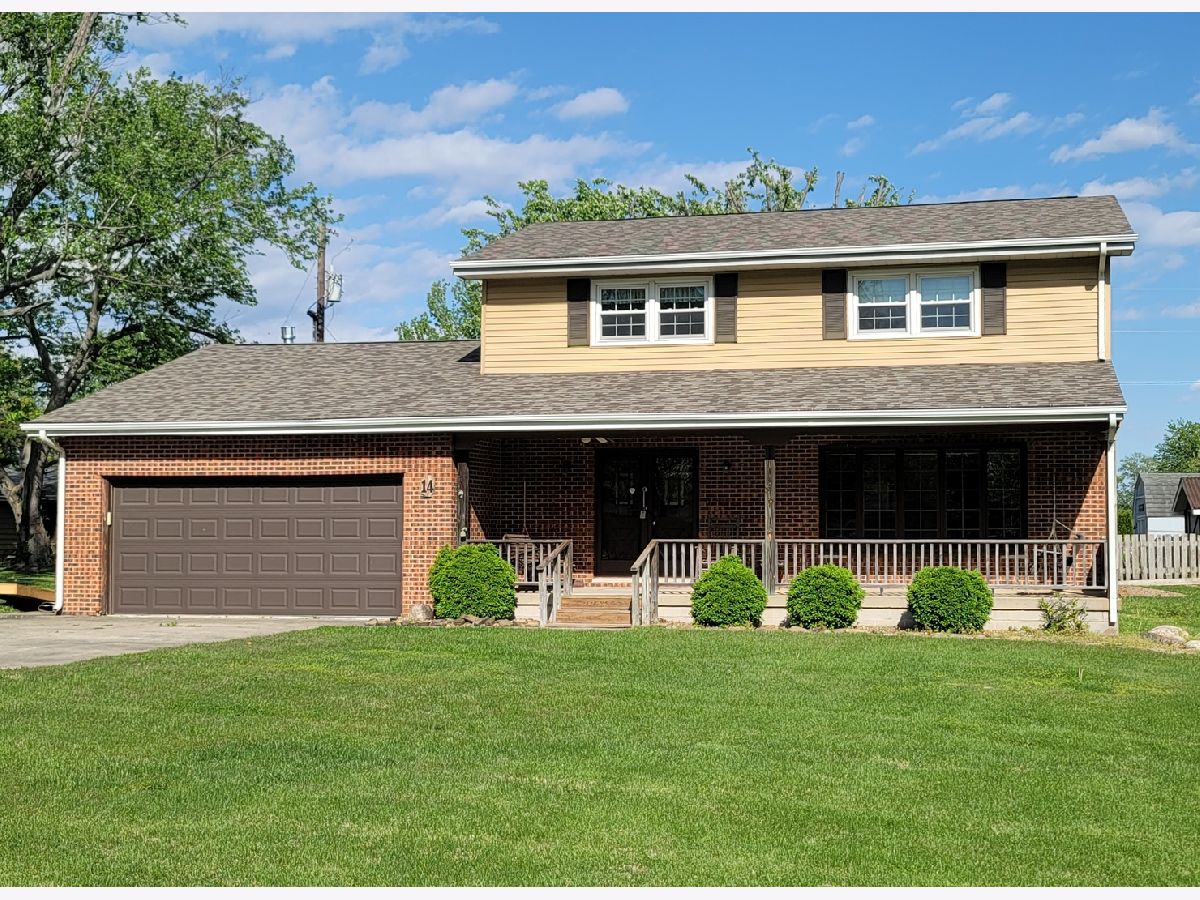  For Sale Salem Illinois, 14 Lakedale Drive