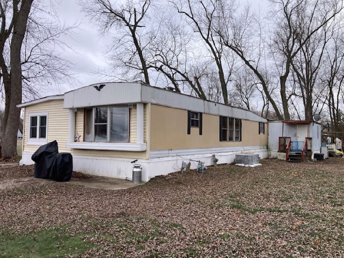  For Sale Braidwood Illinois, 1055 Main Street