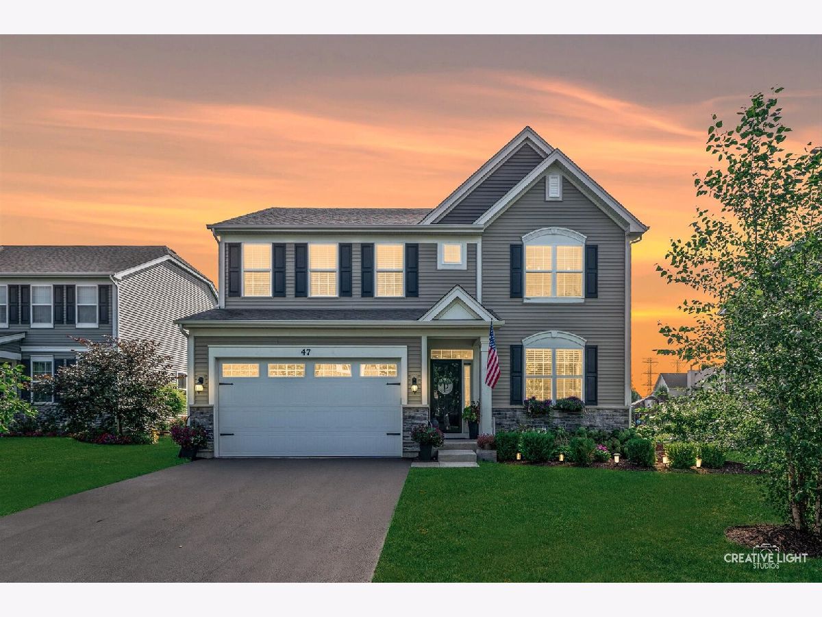  For Sale North Aurora Illinois, 47 Windstone Drive