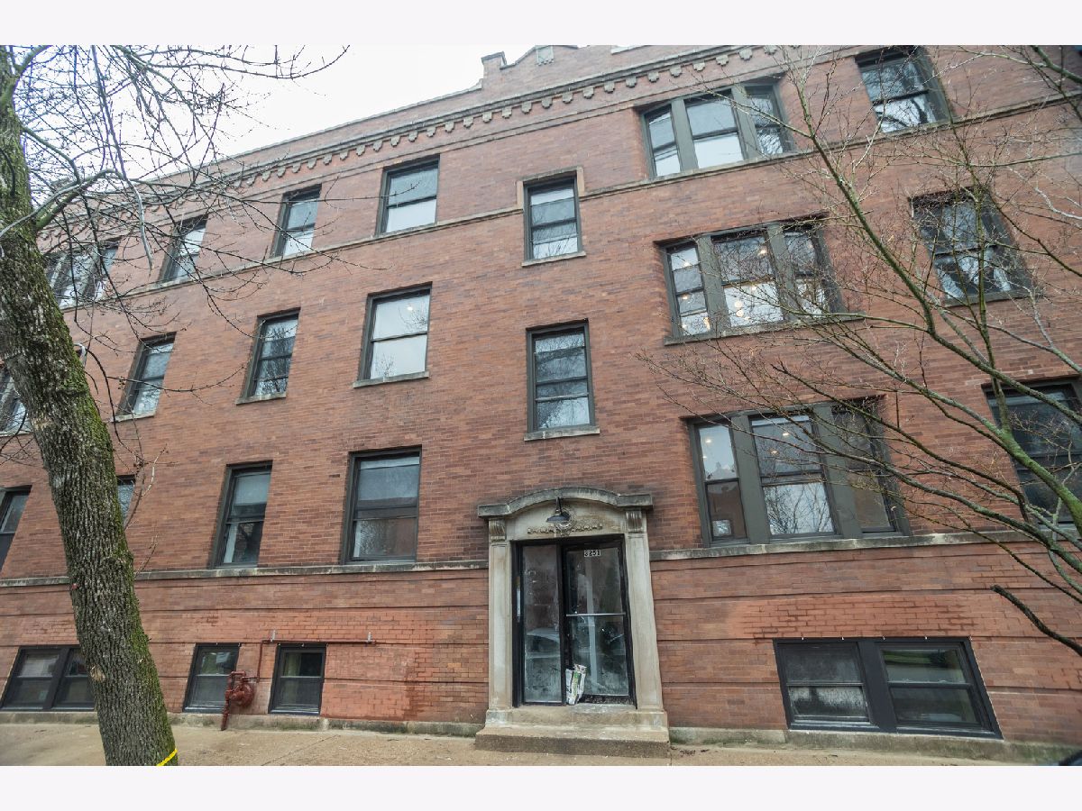  Rented Chicago Illinois, 3251 Belden