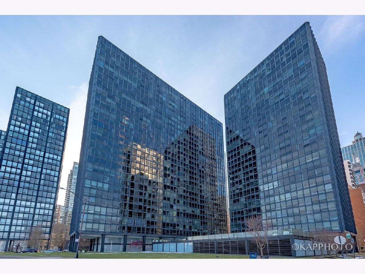  Rented Chicago Illinois, 900 Lake Shore