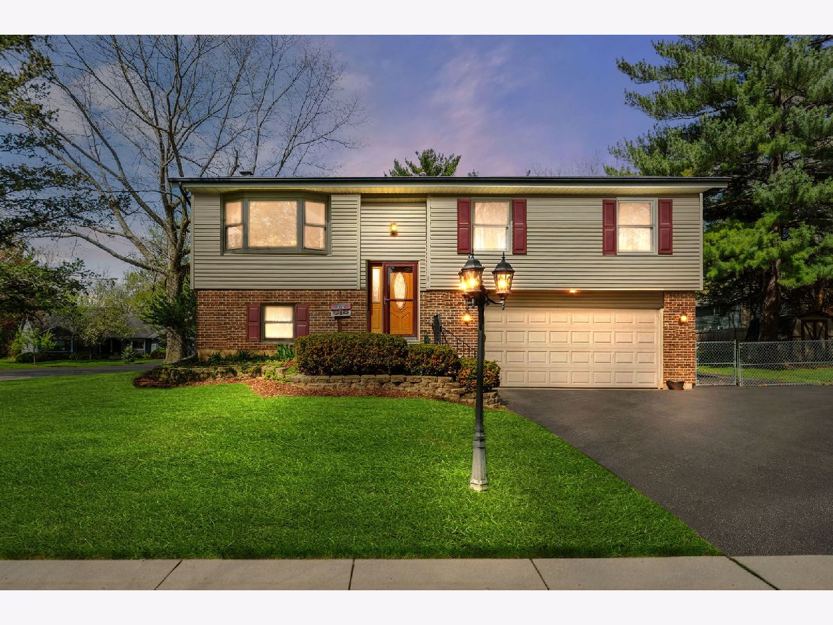 Homes For Sale Janak Algonquin Illinois, 814 Scott Street