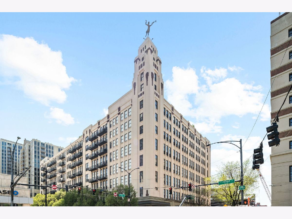  For Sale Chicago Illinois, 758 Larrabee Street