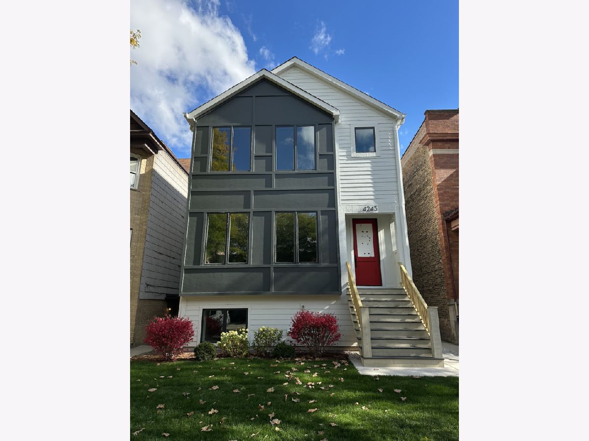  Rented Chicago Illinois, 4243 Damen