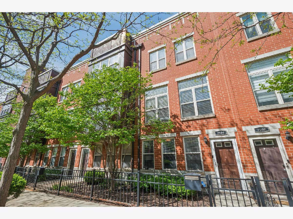 Rented Chicago Illinois, 2504 Calumet