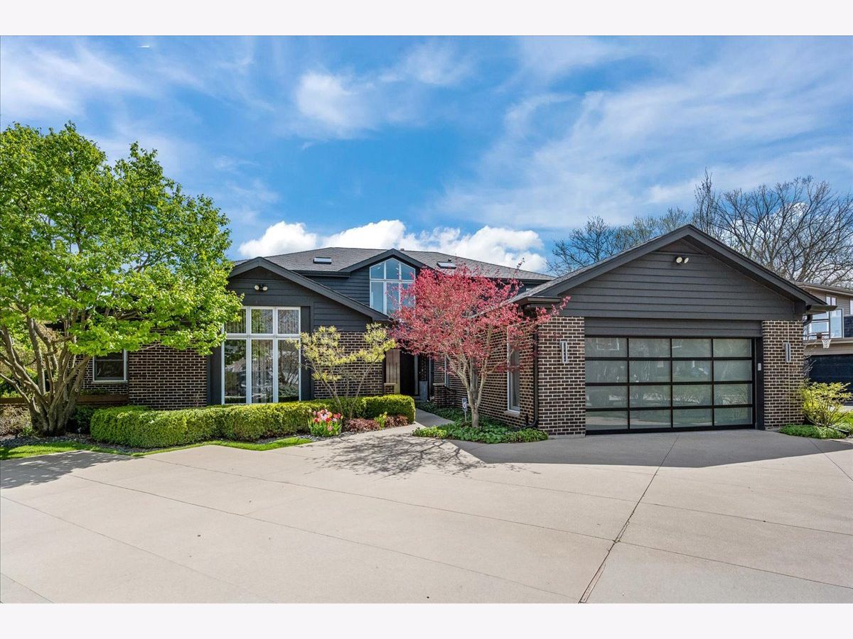 Homes For Sale North Trail Deerfield Illinois, 1755 Overland Trail