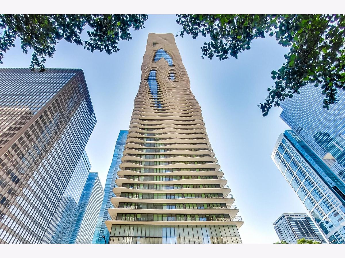  For Sale Chicago Illinois, 225 Columbus Drive