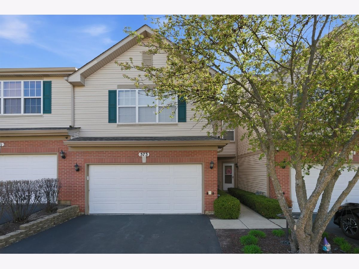  For Sale Round Lake Illinois, 573 Fox Trail