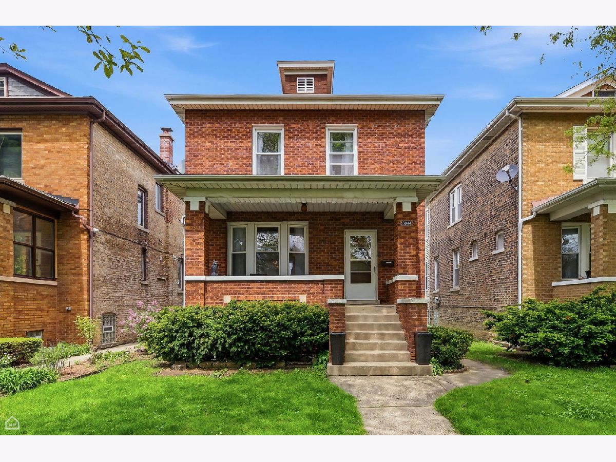 For Sale Chicago Illinois, 5044 Wilson Avenue
