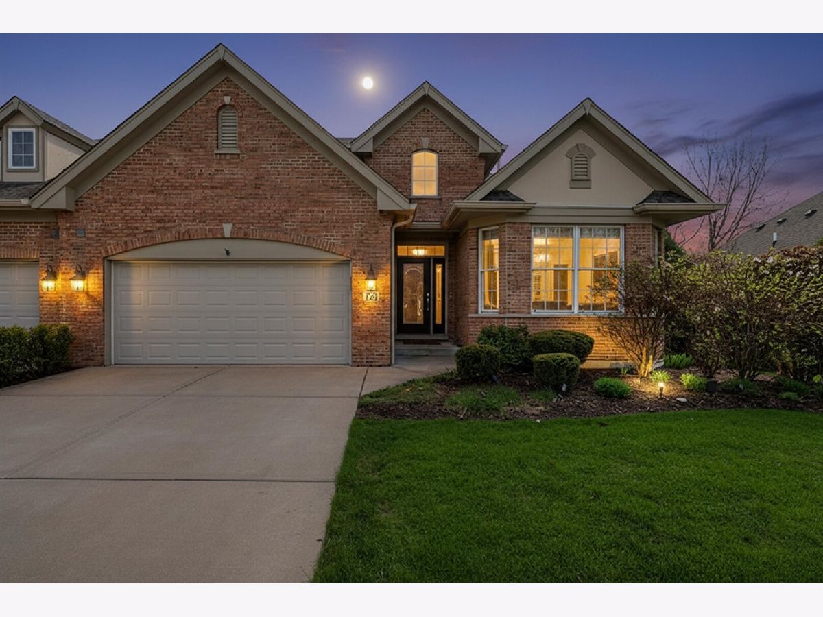  For Sale Lemont Illinois, 735 Woodglen Lane