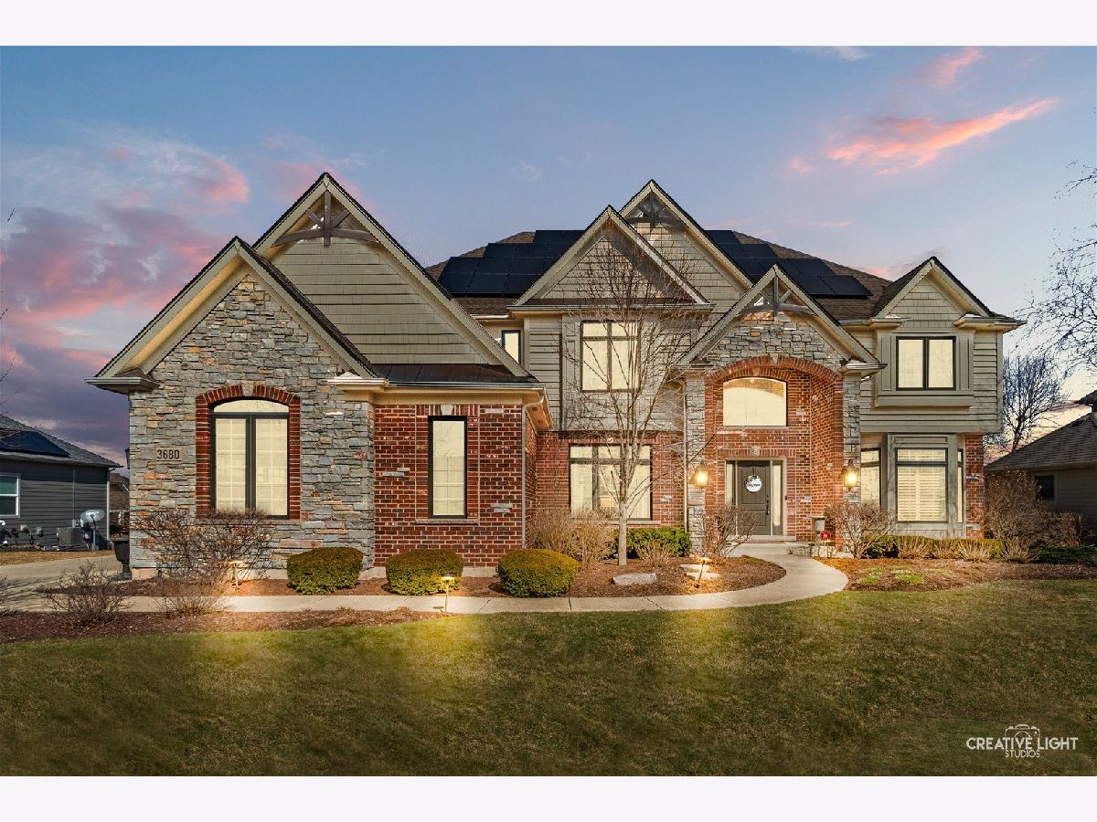 Homes For Sale Highland Woods Elgin Illinois, 3680 Broadleaf Avenue