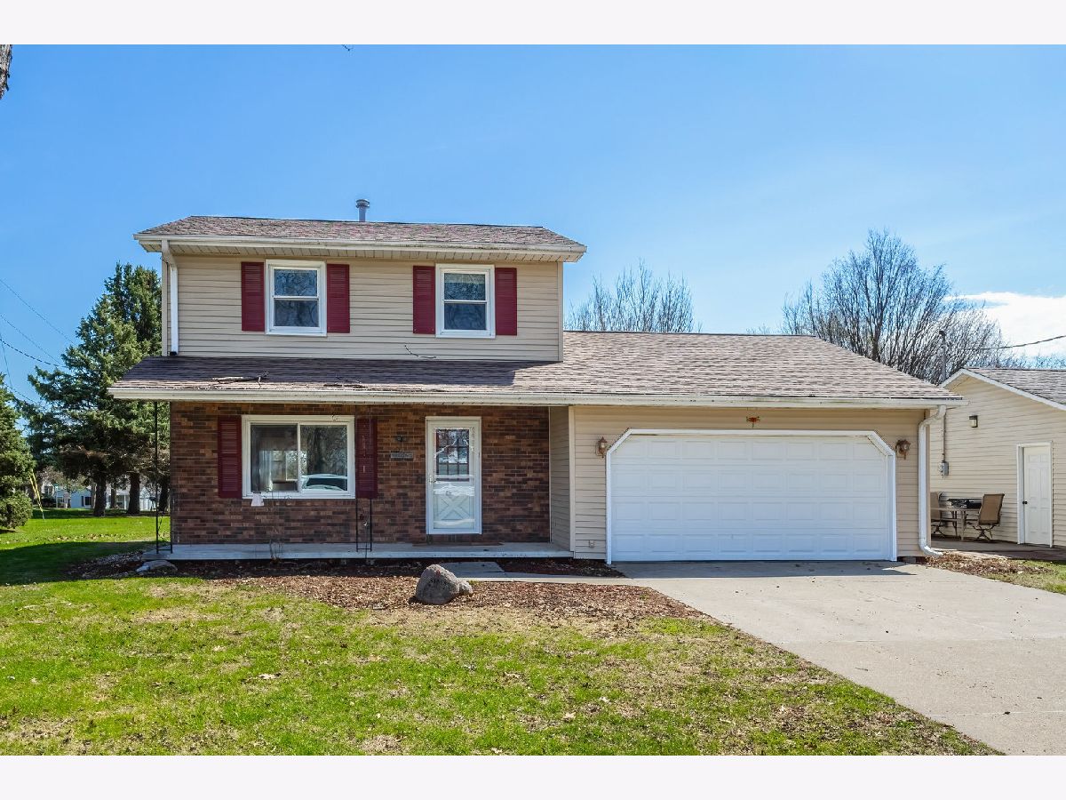  For Sale Albany Illinois, 1101 Bluff Street