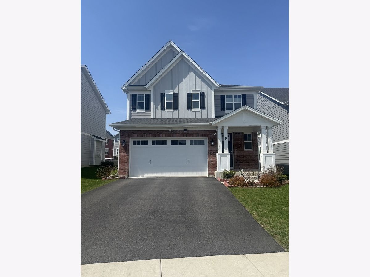 Homes For Sale Villas At The Commons Hawthorn Woods Illinois, 5 Nelson Lane