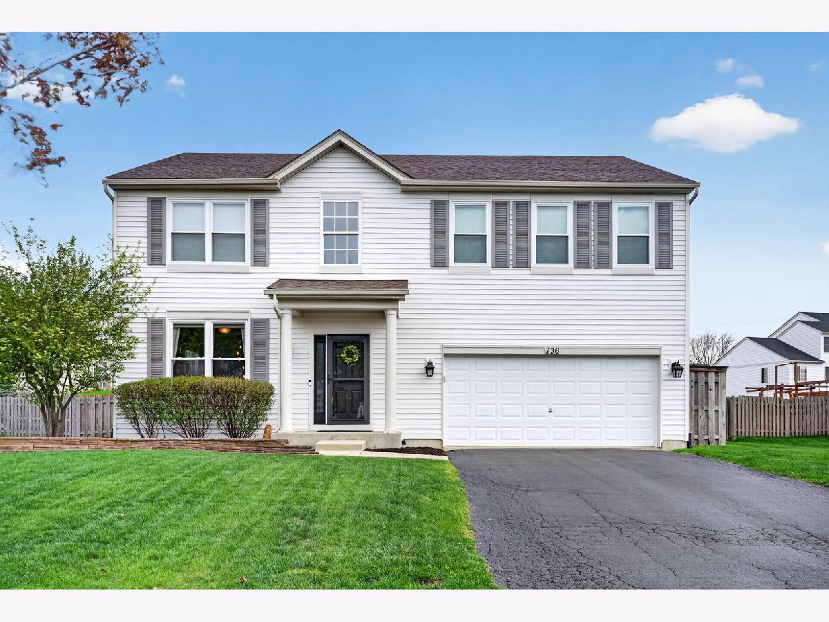 For Sale Minooka Illinois, 736 Briarcliff Drive