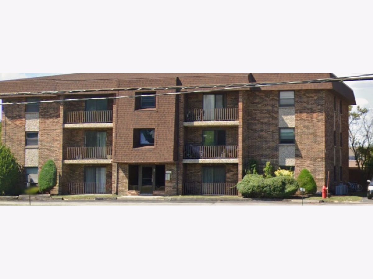  For Sale Lansing Illinois, 2305 Holiday Terrace