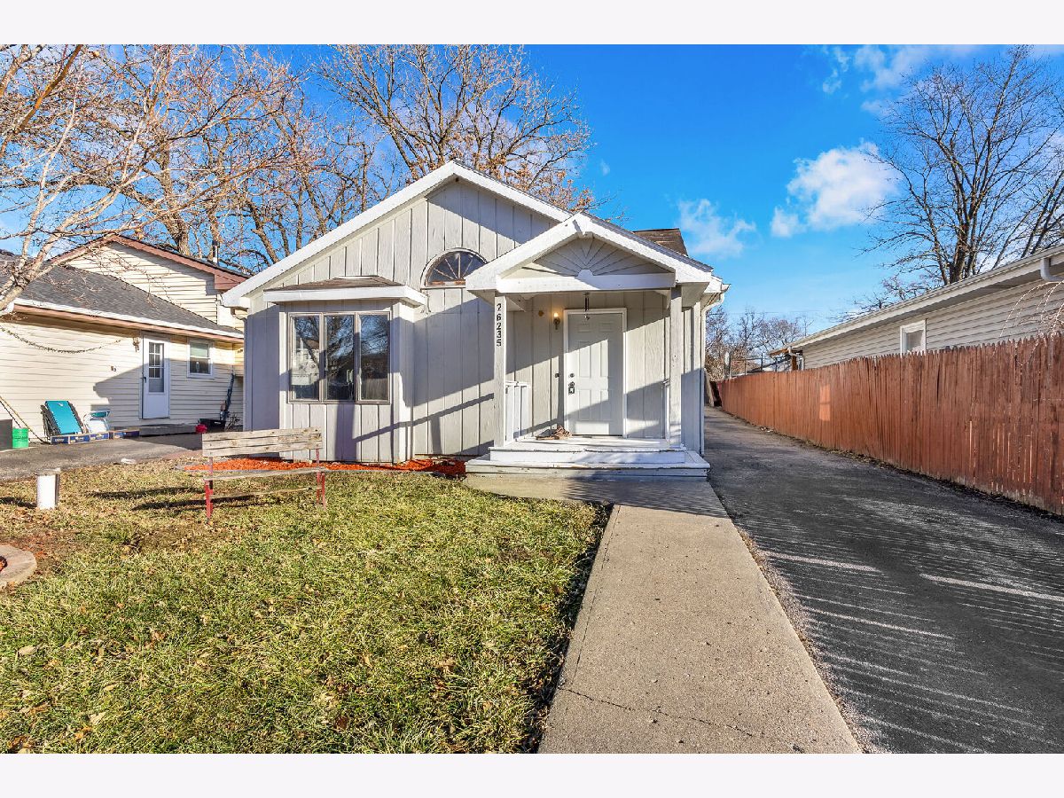  For Rent Mundelein Illinois, 26235 Walnut