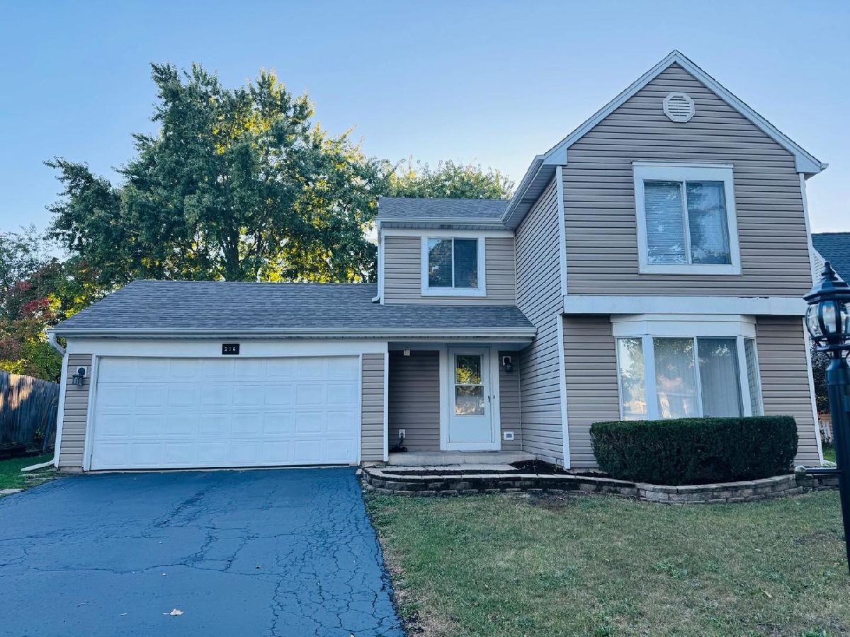  For Sale Streamwood Illinois, 216 Iris Drive