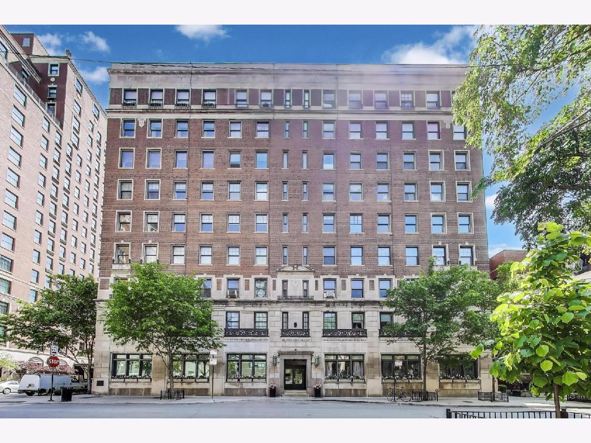  For Sale Chicago Illinois, 1255 State Parkway