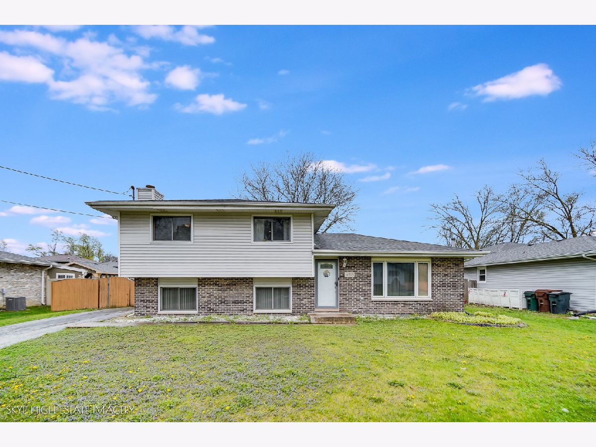  For Sale Oak Forest Illinois, 4713 153rd Street