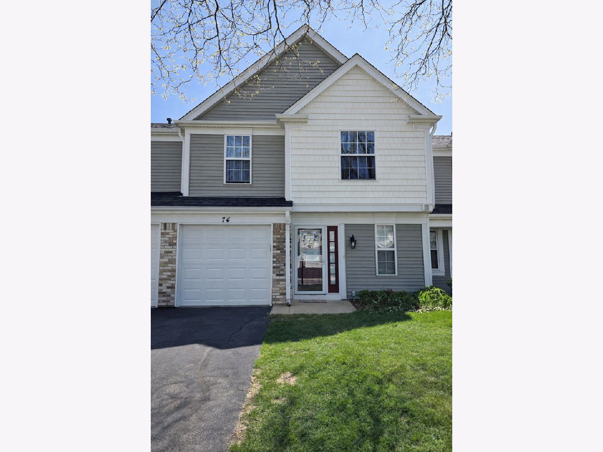  For Sale Streamwood Illinois, 74 Marion Lane